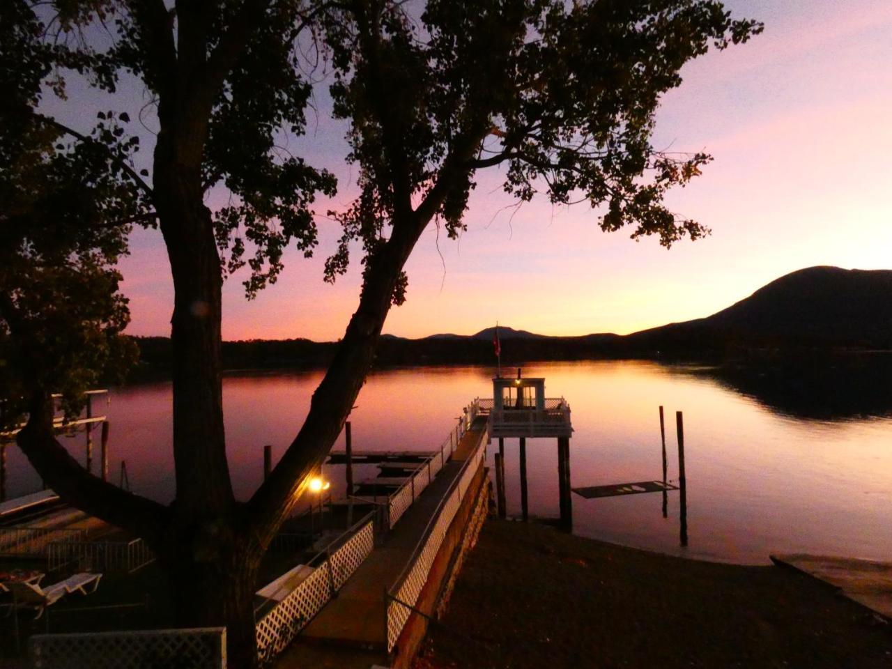 Blue Fish Cove Resort Clearlake Oaks Exterior photo